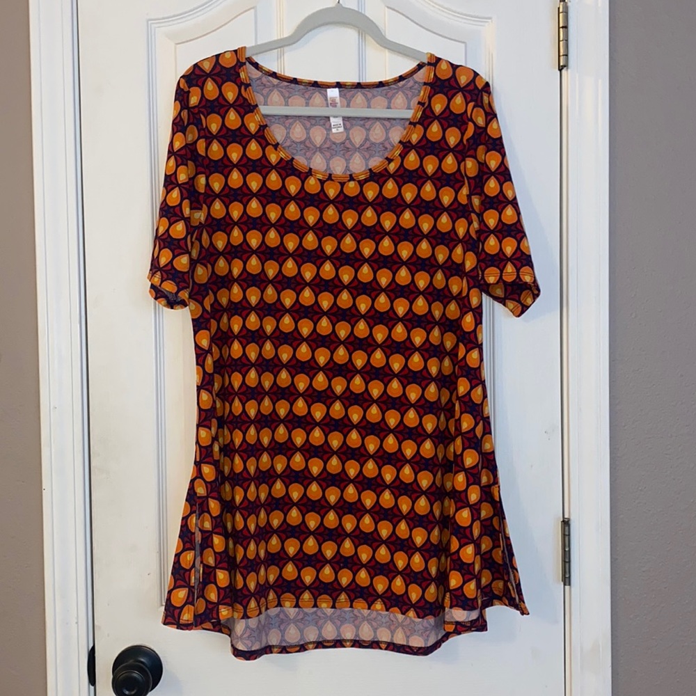 XL LuLaRoe Perfect T with slits on sides